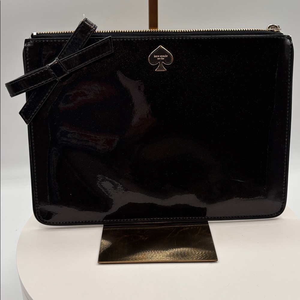 Pre-loved Kate Spade Patent Leather Bow Clutch.